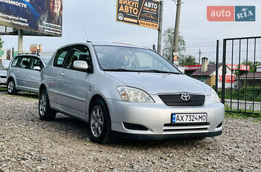 Хетчбек Toyota Corolla 2002 в 