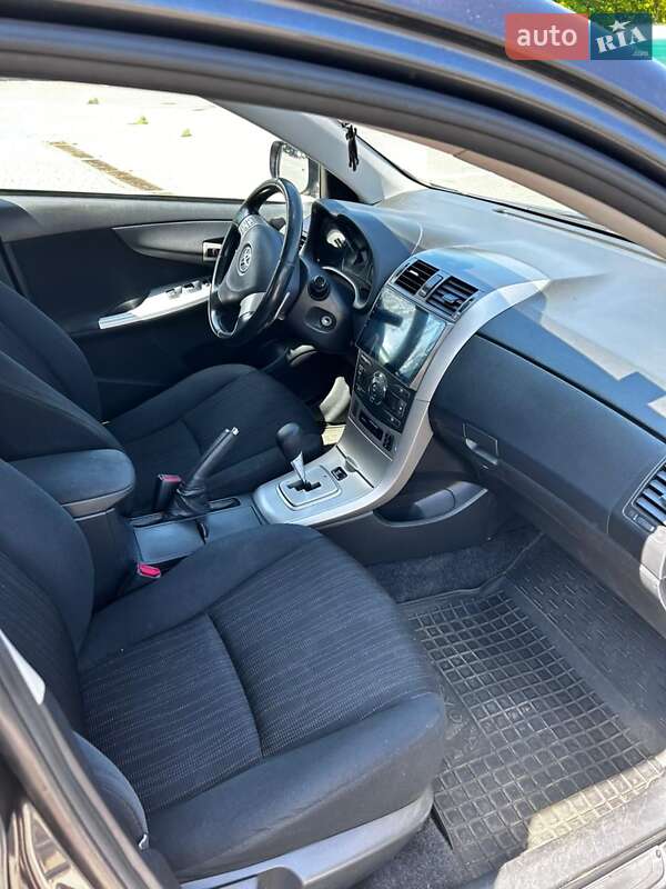 Седан Toyota Corolla 2008 в Одесі