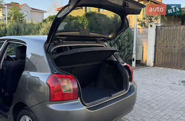 Хэтчбек Toyota Corolla 2003 в 