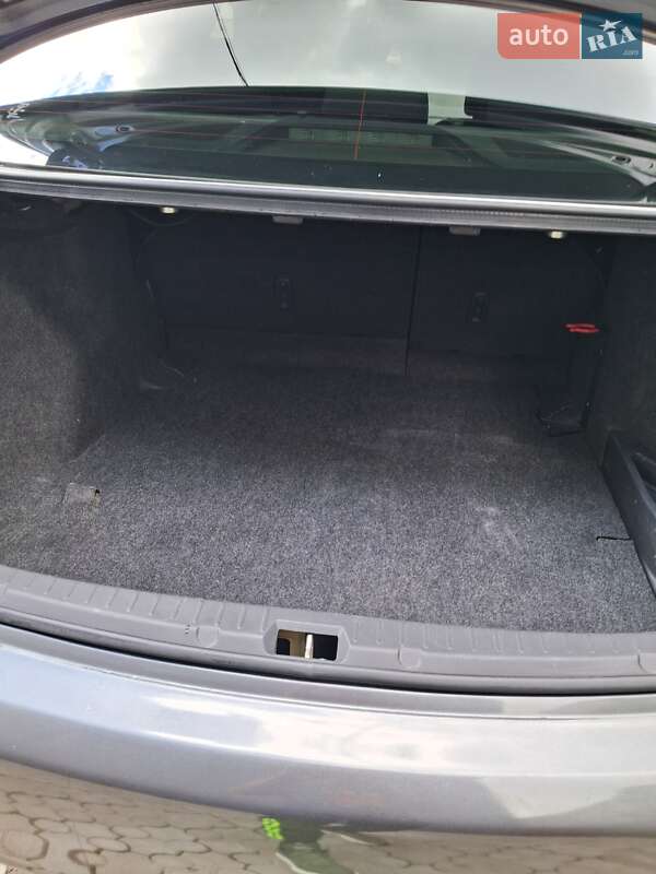 Седан Toyota Corolla 2008 в Кропивницькому