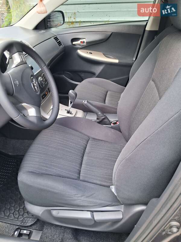 Седан Toyota Corolla 2008 в Кропивницькому