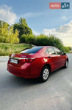Седан Toyota Corolla 2013 в 