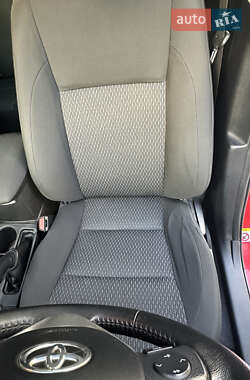 Седан Toyota Corolla 2013 в 