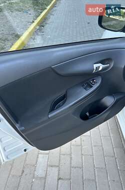 Седан Toyota Corolla 2012 в 