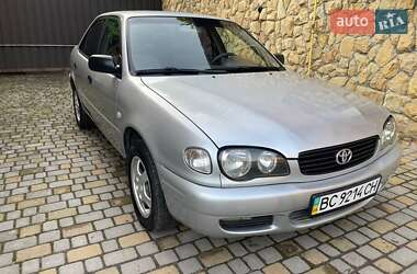 Седан Toyota Corolla 2001 в Львове