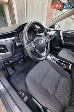 Седан Toyota Corolla 2015 в 