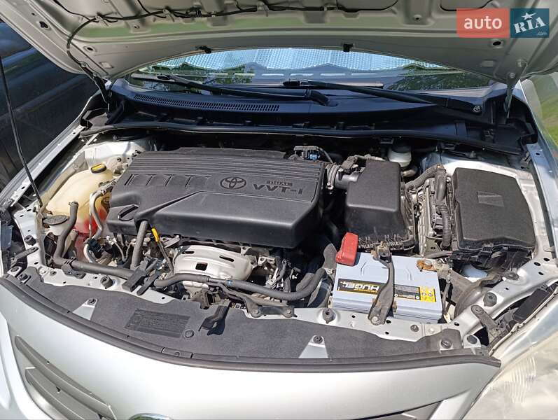 Седан Toyota Corolla 2010 в Києві