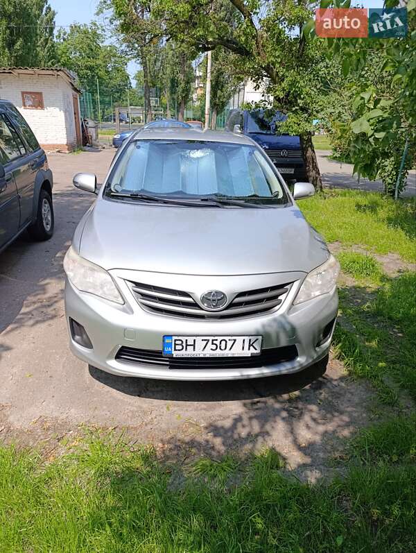 Седан Toyota Corolla 2010 в Києві