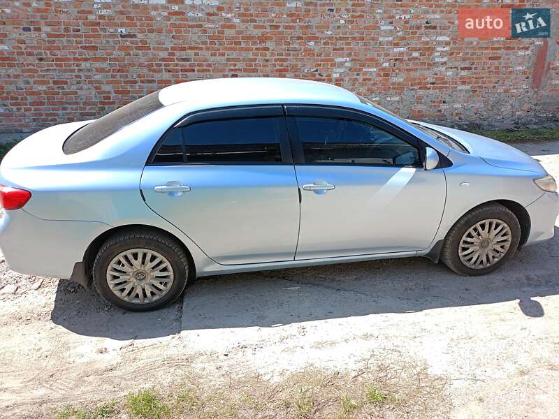 Седан Toyota Corolla 2007 в Чернигове