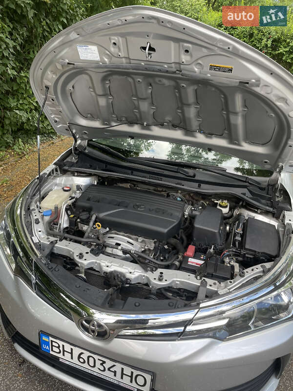 Седан Toyota Corolla 2017 в Умани