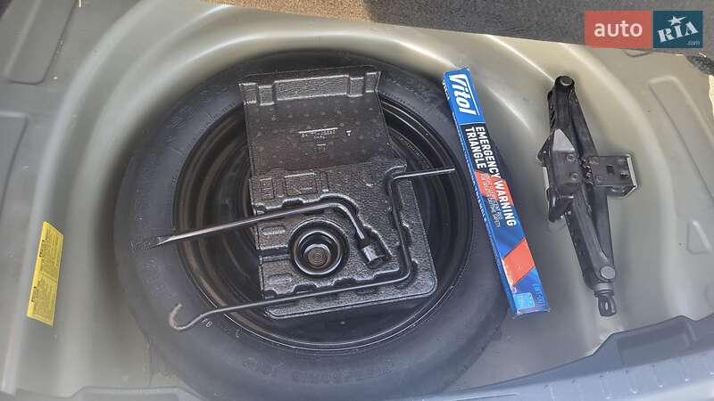 Седан Toyota Corolla 2016 в Черкасах