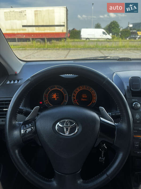 Седан Toyota Corolla 2007 в Тячеві