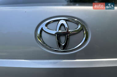Седан Toyota Corolla 2012 в 