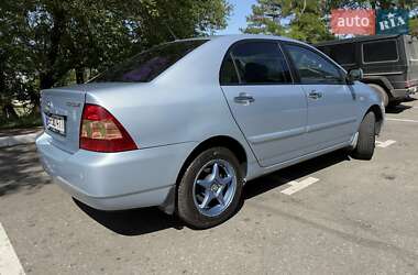 Седан Toyota Corolla 2005 в 