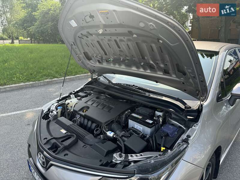 Седан Toyota Corolla 2020 в Виннице