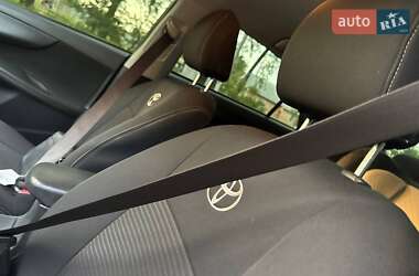 Седан Toyota Corolla 2008 в Охтирці