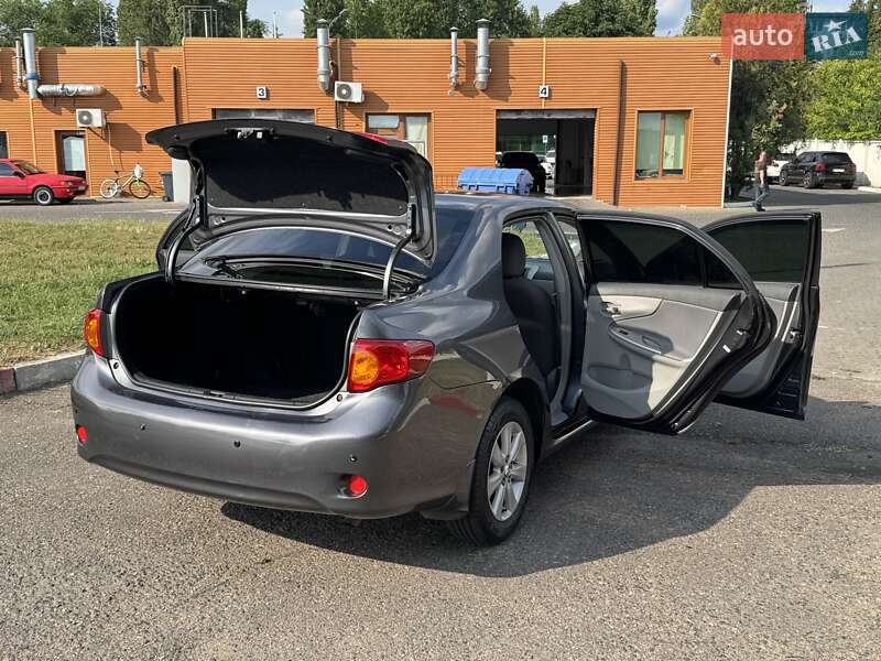 Седан Toyota Corolla 2008 в Одесі