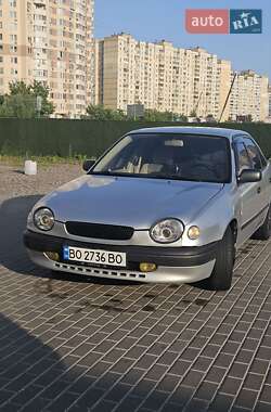 Седан Toyota Corolla 1998 в Киеве