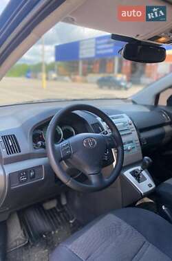 Минивэн Toyota Corolla 2004 в 