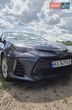 Седан Toyota Corolla 2017 в Валках