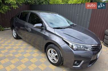 Седан Toyota Corolla 2016 в Киеве