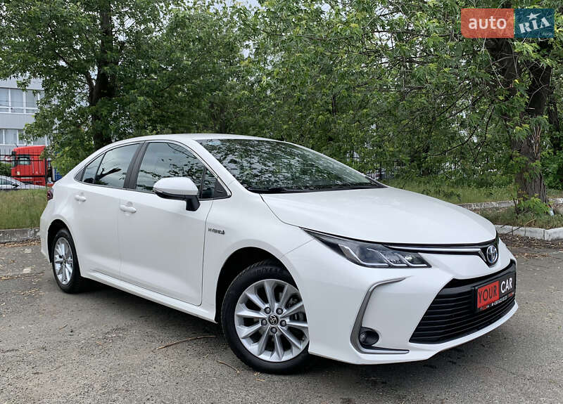 Седан Toyota Corolla 2020 в Києві