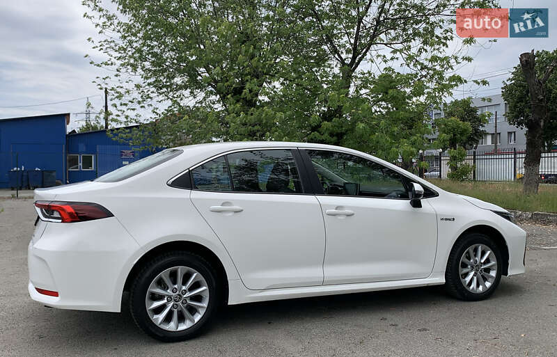 Седан Toyota Corolla 2020 в Києві
