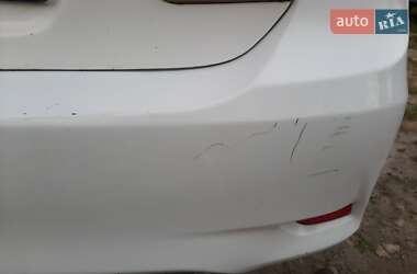 Седан Toyota Corolla 2012 в 