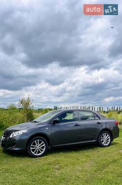 Седан Toyota Corolla 2010 в 