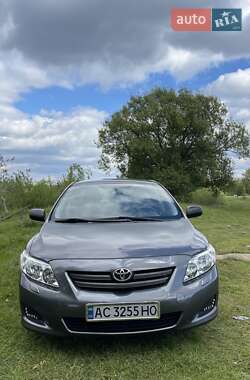 Седан Toyota Corolla 2010 в 