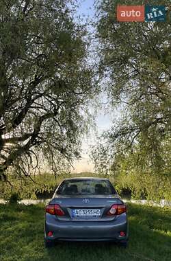 Седан Toyota Corolla 2010 в 