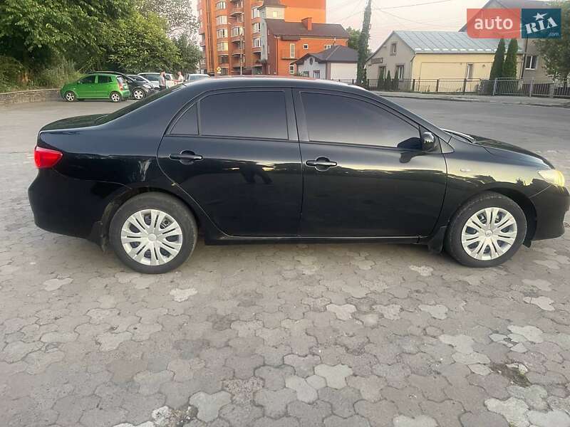 Седан Toyota Corolla 2008 в Тернополе