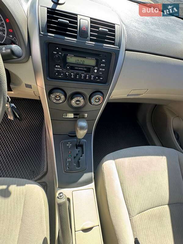 Седан Toyota Corolla 2008 в Николаеве