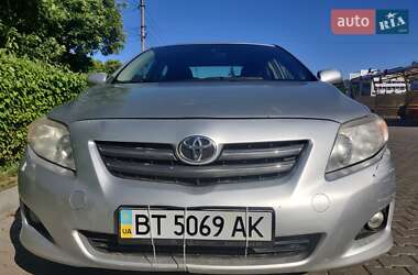 Седан Toyota Corolla 2008 в Черновцах
