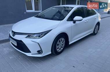 Седан Toyota Corolla 2019 в Киеве