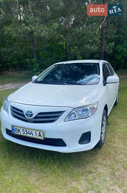 Седан Toyota Corolla 2011 в Владимирце
