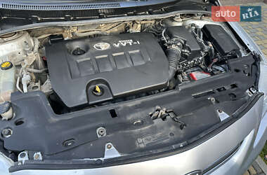 Седан Toyota Corolla 2008 в Днепре