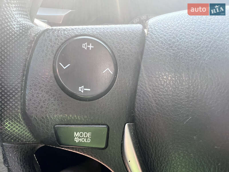 Седан Toyota Corolla 2013 в Одесі