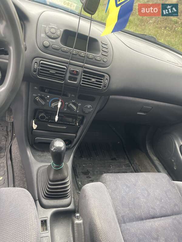 Toyota Corolla 2000