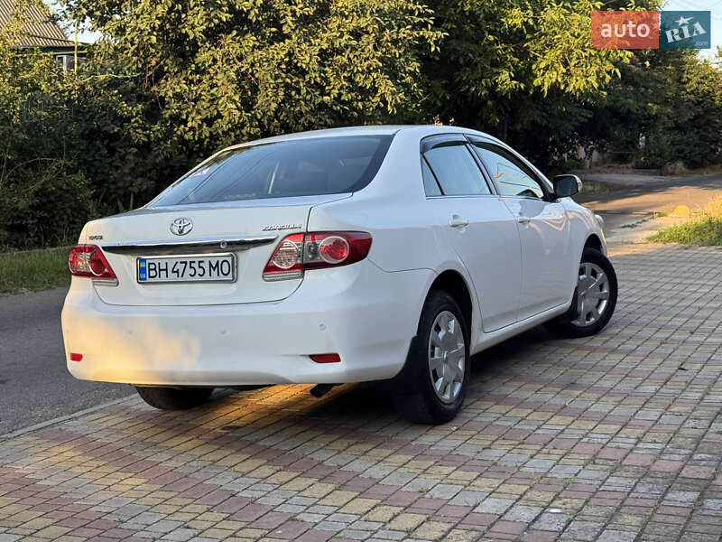 Седан Toyota Corolla 2010 в Одессе