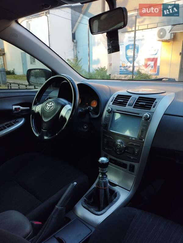 Седан Toyota Corolla 2008 в Белгороде-Днестровском