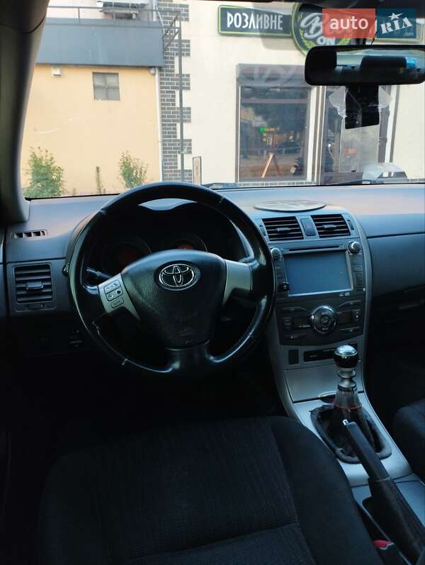 Седан Toyota Corolla 2008 в Белгороде-Днестровском