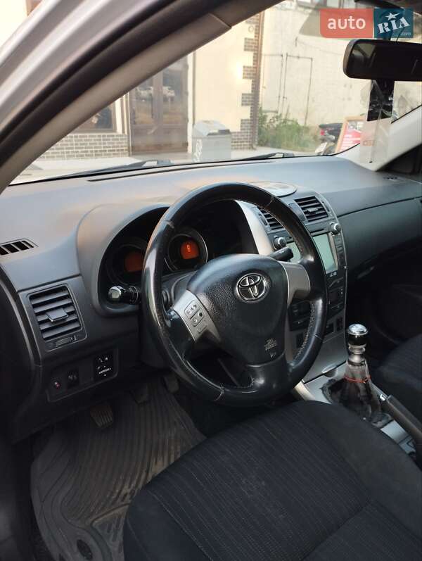 Седан Toyota Corolla 2008 в Белгороде-Днестровском