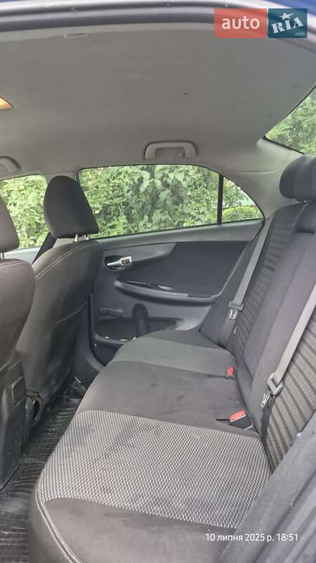 Седан Toyota Corolla 2011 в Києві