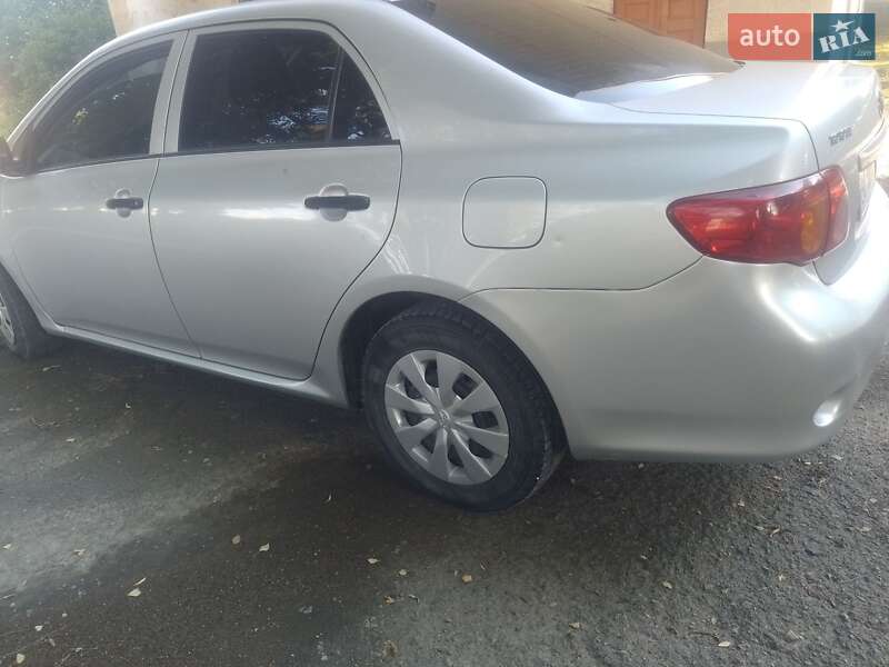 Седан Toyota Corolla 2008 в Козове