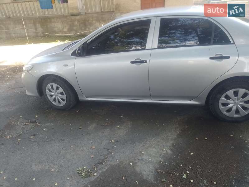 Седан Toyota Corolla 2008 в Козове