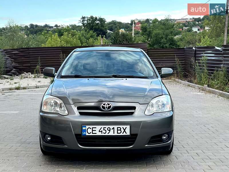 Хэтчбек Toyota Corolla 2005 в Черновцах