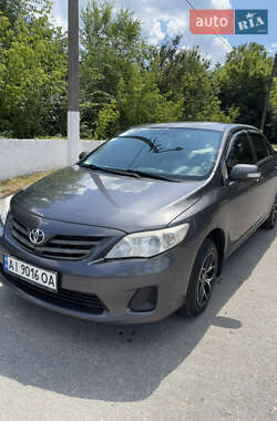Седан Toyota Corolla 2011 в Кагарлыке