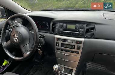 Хэтчбек Toyota Corolla 2007 в 