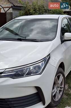 Седан Toyota Corolla 2016 в Києві